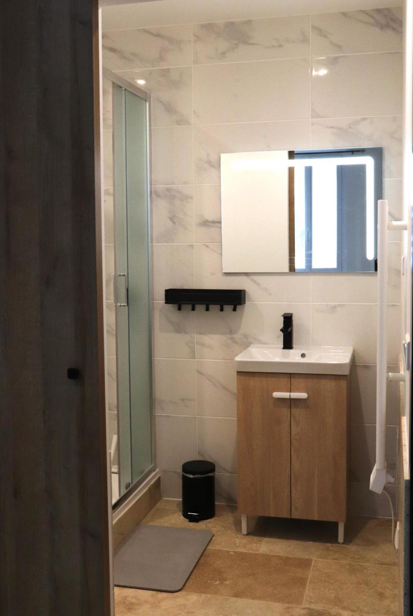Superbes Appartements Modernes Et Neufs Bagnols-sur-Cèze Εξωτερικό φωτογραφία